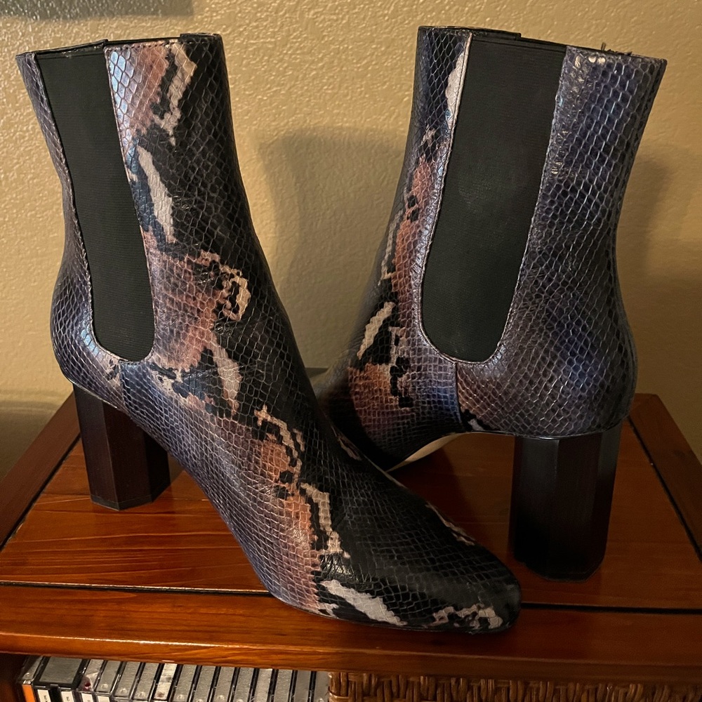 Donald Pliner ladies leather mid-calf boots